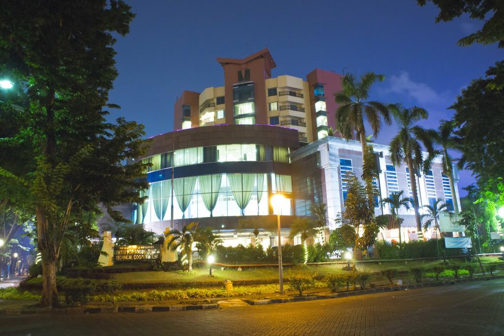 Hotel Nam Center Kemayoran 3*
